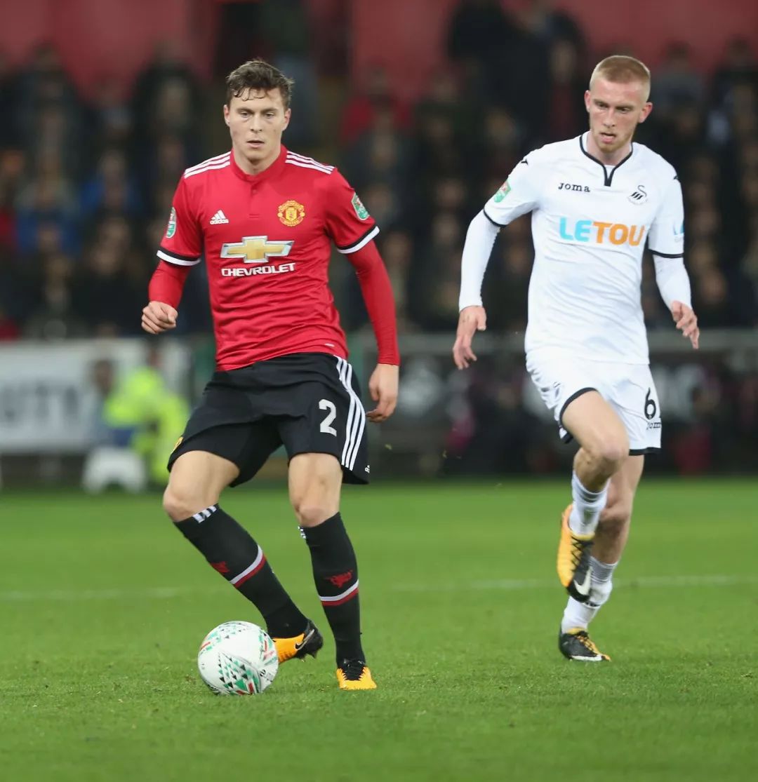 续在英超乃 续在英超乃